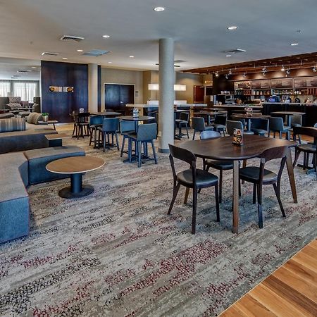 Courtyard By Marriott Troy Hotel Екстериор снимка