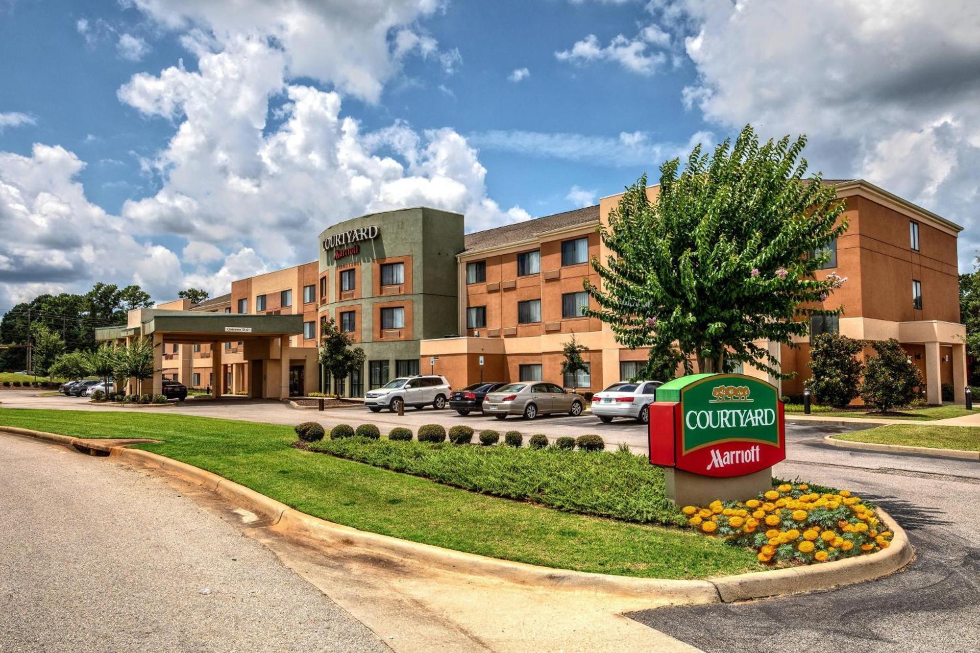 Courtyard By Marriott Troy Hotel Екстериор снимка